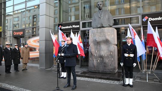 Gdynianie uroczyście świętowali 134. urodziny Eugeniusza Kwiatkowskiego 