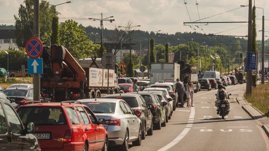 Gdyńscy (bez)radni. Prędzej dojdę, niż dojadę, czyli o co chodzi  z korkami w Gdyni