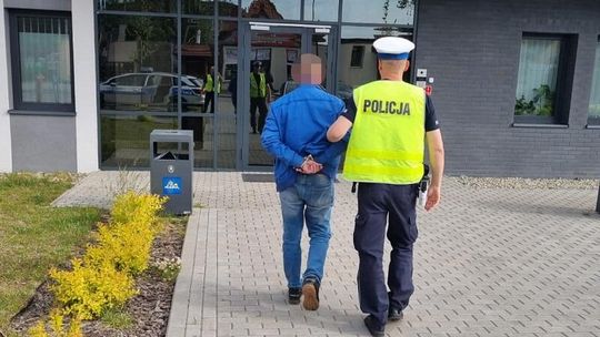 Nowa Wieś Lęborska: Pijany kierowca autobusu zatrzymany przed szkolną wycieczką
