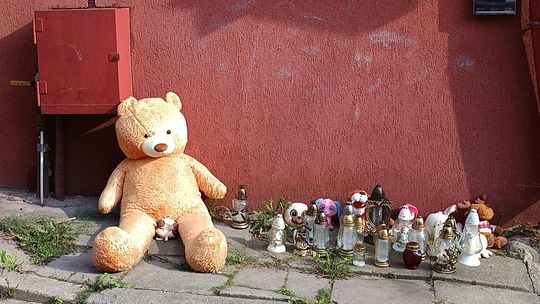 Tragiczny pożar w Gniewie. Zginęły 24-letnia kobieta i jej 11-miesięczna córeczka