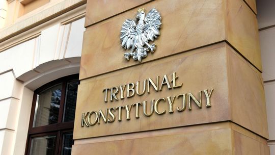 Gorąco pod Trybunałem Konstytucyjnym. Święczkowski odsunięty od TK, Nawrocki wraca do Polski