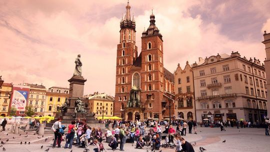 GUS policzył Polskę na nowo. W kraju przebywa prawie 39 mln osób, nie 37,3 mln
