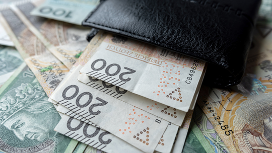 Ile zarabiają Polacy? Średnia płaca to jedno, ale rzeczywistość jest zupełnie inna