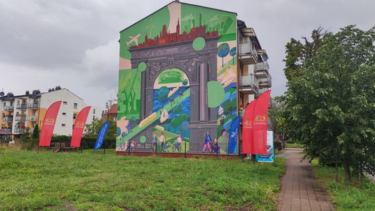 mural na 15-lecie InvestGDA, Gdańsk Letnica, 2023