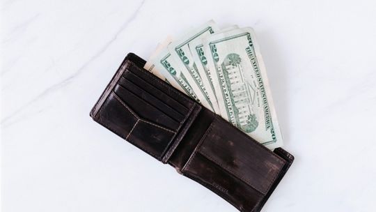 Jak dbać o portfel, by służył nam na długo?