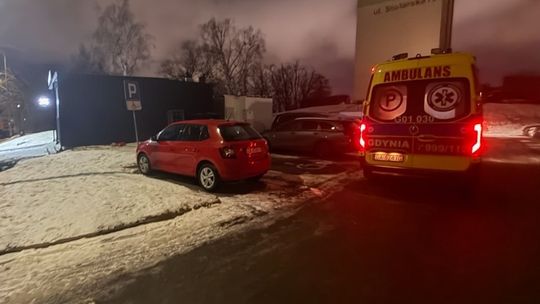 Gdynia: Jechali do pacjenta i zauważyli pożar. Od razu przystąpili do gaszenia