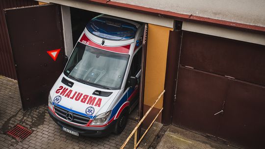 Kamizelki nożoodporne dla karetek będą później. Resort zdrowia podał nową datę