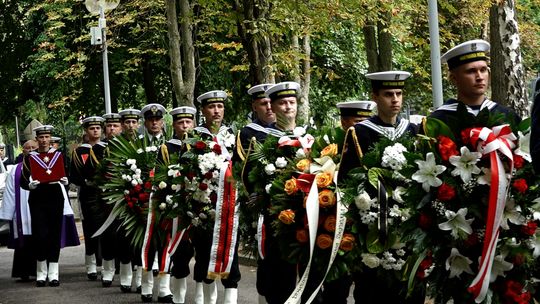 Kapitan Zbigniew Sulatycki odszedł na wieczną wachtę. Pożegnano go w Gdyni