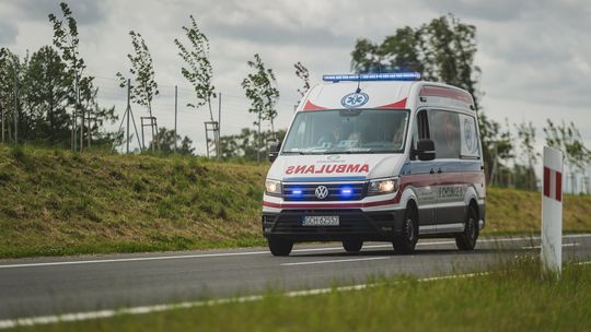 Karetki nie dojeżdżają na czas. Norm nie spełnia żadne województwo