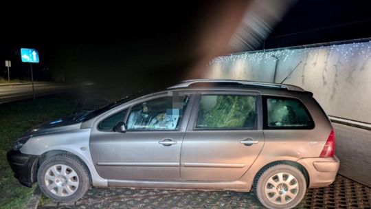 Kartuzy: Pijany przyjechał po choinkę i... ukradł dwie. Wpadł chwilę później