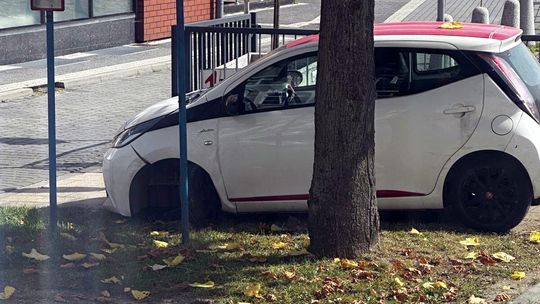 samochód pijanej kobiety zatrzymanej w Kartuzach