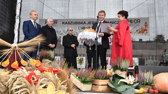 Jesienne targi i dożynki w Lubaniu