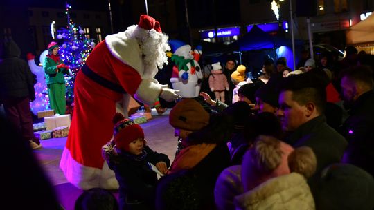 Kaszubska Wigilia na Rynku w Kartuzach. Świąteczna tradycja, która łączy mieszkańców Kaszubska Wigilia na Rynku w Kartuzach 2025