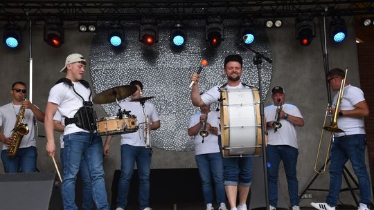 Kaszubski weekend w Pucku. Na scenie m.in. GIS, kabaret Pùrtcë i kapela Manijôcë