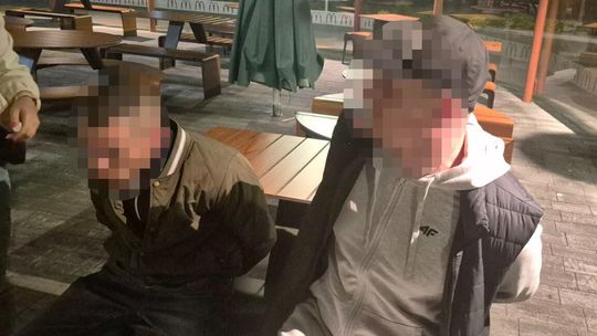 Kobieta pracowała w komisji wyborczej. W tym czasie skradziono jej samochód
