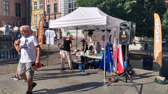 Działacze KOD przekonywali do zgłaszania się na społecznych obserwatorów wyborczych | zdj. Zawsze Pomorze