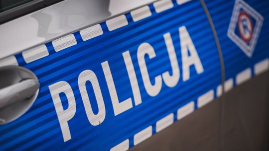 Koledze z internatu ukradł pieniądze. Policjanci znaleźli przy nim pistolet gazowy