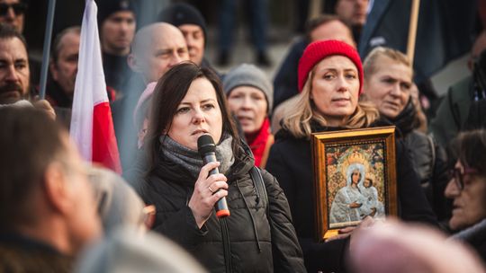 Kolejna pikieta antyaborcyjna przed szpitalem na Zaspie. Nowa Lewica organizuje drugą