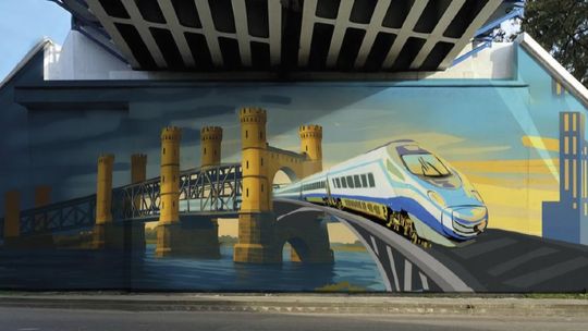 Lisewo Malborskie: Nowy mural z Pendolino uzupełni kolejową historię pod wiaduktem