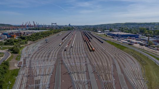 Przebudowa węzła kolejowego Port Gdynia zakończona. Ma aż 39 torów!