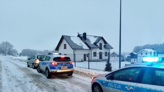 Kartuzy: Kompletnie pijany wiózł całą rodzinę. Drugi wsiadł za kółko po amfetaminie