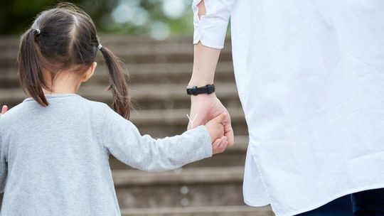 Koniec bezkarności alimenciarzy! Sąd Najwyższy uznał, że ich dług się nie przedawnia