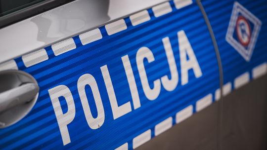 policja, radiowóz, zdjęcie ilustracyjne