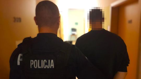 jeden z mężczyzn podejrzanych o którzy są podejrzani o pozbawienie wolności i pobicie 22-latka
