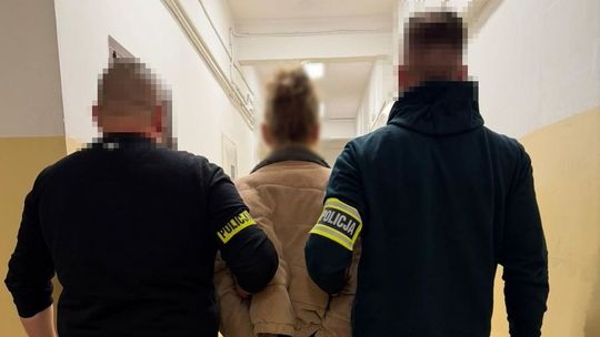 Kradli perfumy w gdańskiej drogerii. Ich łupem padły flakony warte ponad 2 tys. zł