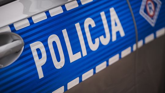 policja, radiowóz, zdjęcie ilustracyjne