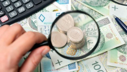 Kwartalne zamiast miesięcznych wypłat? Nowy pomysł na najniższe emerytury