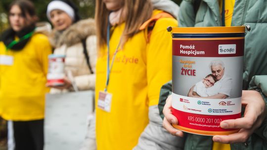 Kwesty na gdańskich i gdyńskich cmentarzach. Wolontariusze zbiorą pieniądze dla hospicjów