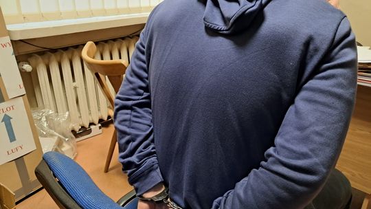 Kwidzyn: Areszt za brutalny atak na ratowników medycznych i przechodniów