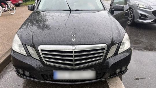 Lębork: Potrącił pieszego na pasach i ponaglał policjantów, bo... nie miał czasu