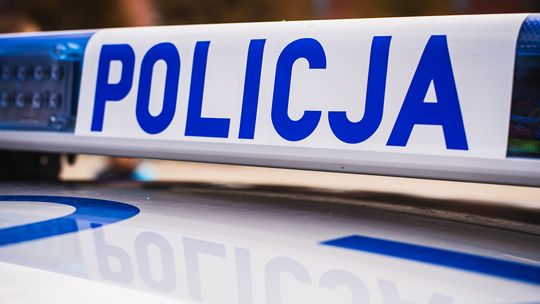 Lębork: Samochód ciężarowy zderzył się z pociągiem towarowym