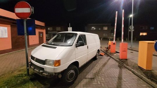 transporter ukradziony przez pijanego 25-latka, Lębork