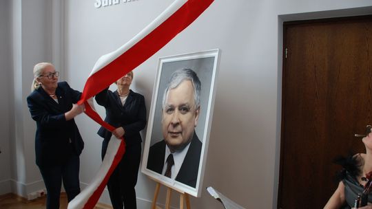 Lech Kaczyński nie jest już patronem sali w Pomorskim Urzędzie Wojewódzkim