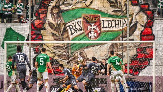 Termalica pogrążyła Arkę, Lechia Gdańsk zagra z nią o "życie"