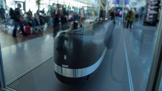 Lecisz z Gdańska? W hali odlotów czeka na Ciebie… okręt podwodny