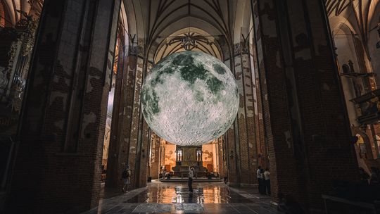 „Museum of the Moon”, wystawa, Centrum św. Jana, Gdańsk 2026