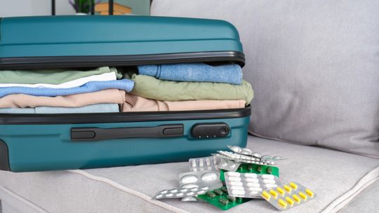 Mała ranka, duży dyskomfort — żel na afty jako must-have w plecaku podróżnika