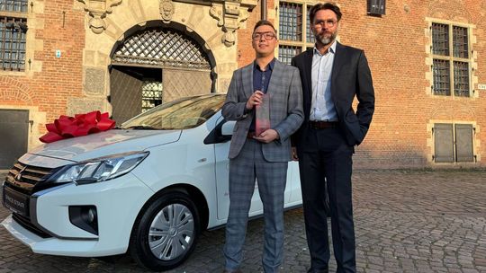 Mateusz Klebba, laureat konkursu o Laur Czerwonej Róży 2025