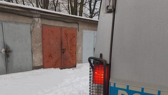 Gdańsk: Matka i syn mieszkali w garażu. Trafili do specjalnego ośrodka