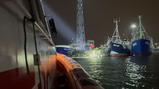 Mężczyzna wpadł do kanału portowego we Władysławowie. Poszukiwania trwają