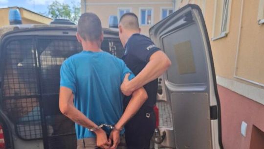 Miał 4 promile i dwa sądowe zakazy kierowania. Zatrzymali go świadkowie