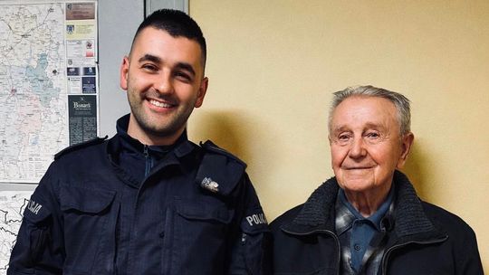 Miastko: Senior zgubił w sklepie emeryturę. Pomogli pracownicy i dzielnicowy