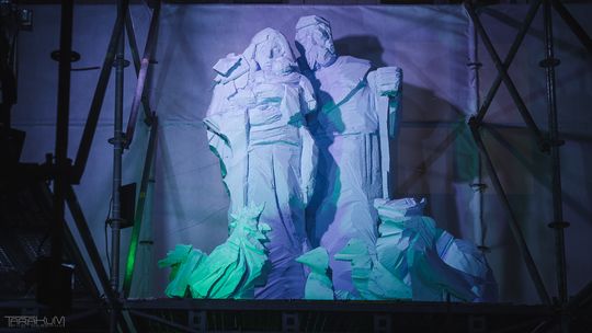 Międzywyznaniowa Wigilia Oliwska. Prowokująca szopka z przenikającym się sacrum i profanum