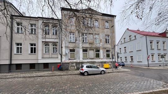 Mieszkanie komunalne w Słupsku świecą pustkami. Miasto rusza z remontami