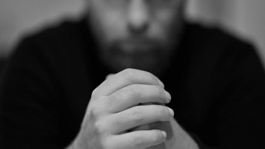 Na wariackich papierach. O człowieku, któremu szpital wmówił chorobę psychiczną