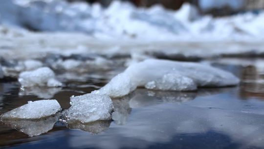 Nadchodzi odwilż. Trójmiasto zapewnia, że jest przygotowane na roztopy odwilż, zdjęcie ilustracyjne